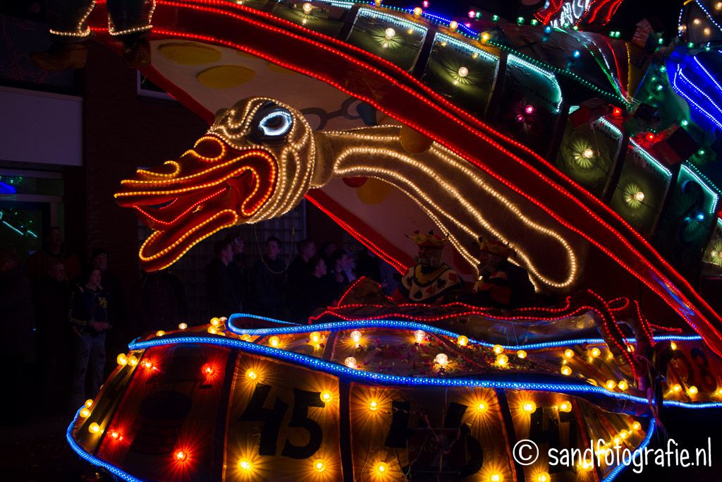 Verlichte carnavalsoptocht Tubbergen Sand fotografie