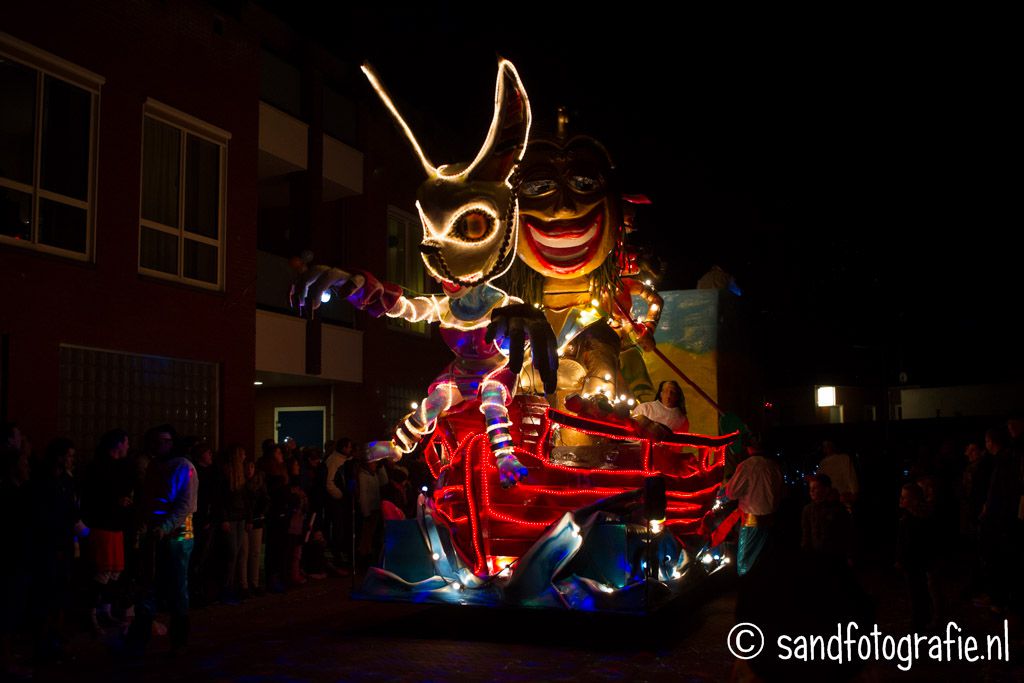 Verlichte carnavalsoptocht Tubbergen Sand fotografie